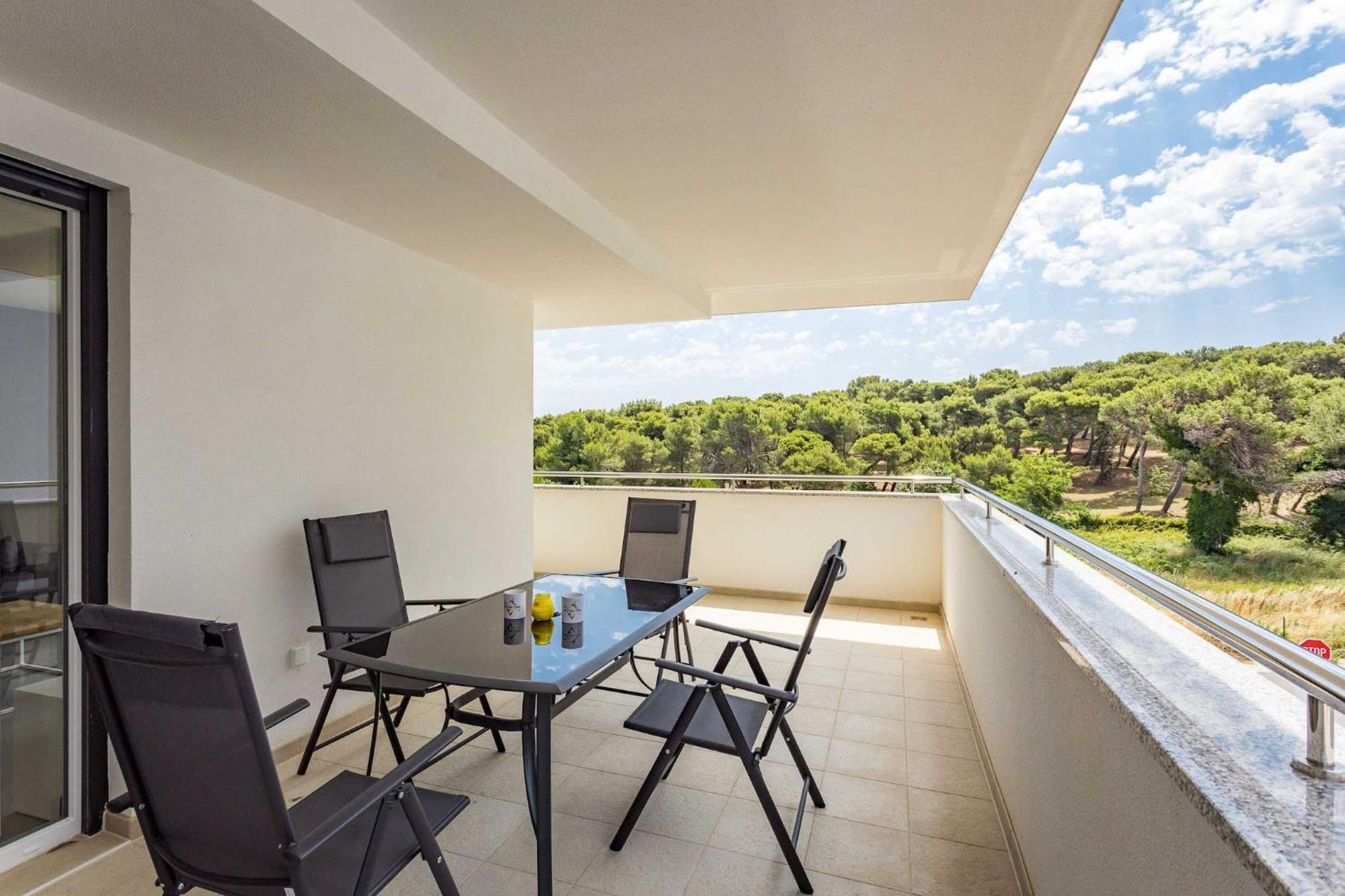 Apartments At Villa Frida Premantura Εξωτερικό φωτογραφία